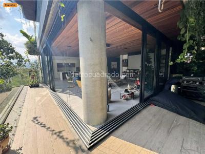 Apartamento de 4 alcobas en venta en El Poblado, Medellín, 250 m² · foto 8 de 16
