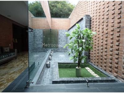 Casa de 5 alcobas en venta en Loma Del Escobero, Envigado · foto 3 de 20
