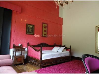 Casa de 5 alcobas en venta en Loma Del Escobero, Envigado · foto 9 de 20