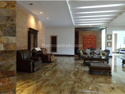 Casa de 5 alcobas en venta en Loma Del Escobero, Envigado · foto 17 de 20