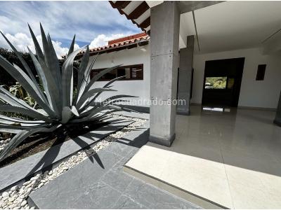 Casa de 3 alcobas en venta en Llanogrande, Rionegro · foto 2 de 20