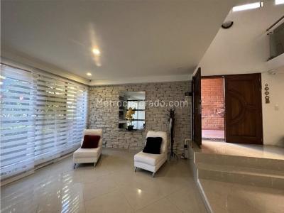 Casa de 4 alcobas en venta en Cola Del Zorro, Medellín, 425 m² · foto 14 de 20