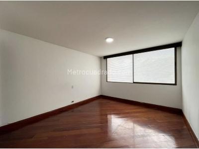 Apartamento de 3 alcobas en venta en El Poblado, Medellín, 210 m² · foto 7 de 20