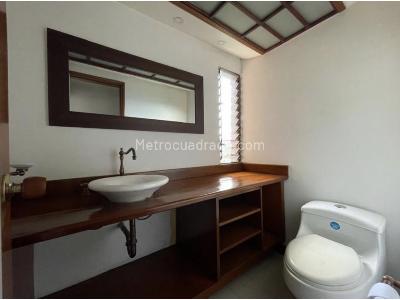 Apartamento de 3 alcobas en venta en El Poblado, Medellín, 210 m² · foto 16 de 20
