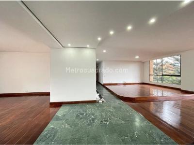 Apartamento de 3 alcobas en venta en El Poblado, Medellín, 210 m² · foto 17 de 20