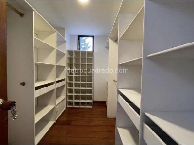 Apartamento de 3 alcobas en venta en El Poblado, Medellín, 210 m² · foto 19 de 20