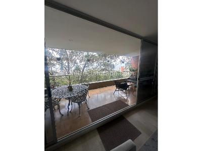 Apartamento en venta en El Poblado, Medellín · foto 8 de 20