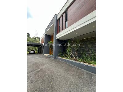 Casa de 5 alcobas en venta en Calera, Medellín, 700 m² · foto 2 de 19