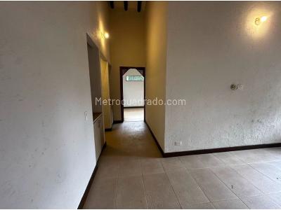 Casa de 4 alcobas en venta en Loma De Las Brujas, Envigado, 280 m² · foto 5 de 18