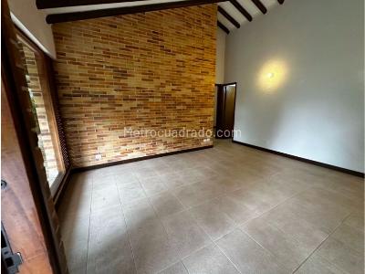 Casa de 4 alcobas en venta en Loma De Las Brujas, Envigado, 280 m² · foto 10 de 18