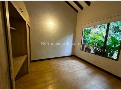 Casa de 4 alcobas en venta en Loma De Las Brujas, Envigado, 280 m² · foto 13 de 18