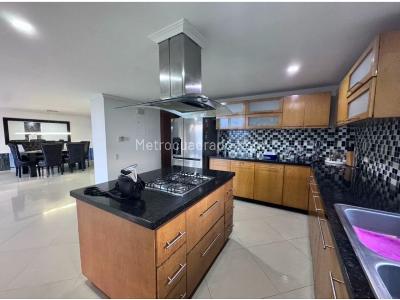 Casa de 4 alcobas en venta en Sabaneta, Sabaneta, 500 m² · foto 8 de 20