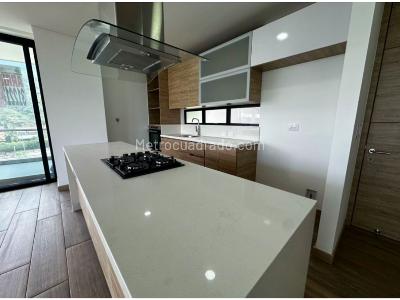 Apartamento en venta en Loma Del Escobero, Envigado · foto 4 de 18
