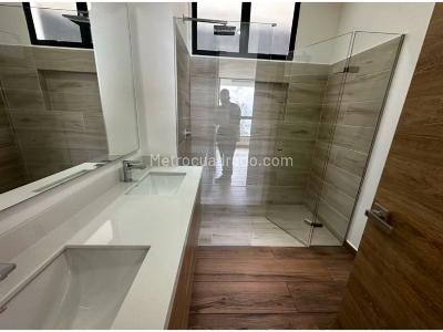 Apartamento en venta en Loma Del Escobero, Envigado · foto 8 de 18