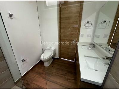 Apartamento en venta en Loma Del Escobero, Envigado · foto 10 de 18