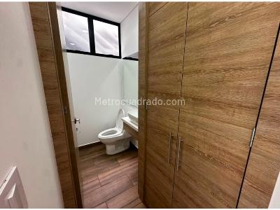 Apartamento en venta en Loma Del Escobero, Envigado · foto 14 de 18