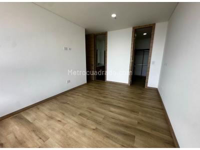 Apartamento en venta en Loma Del Escobero, Envigado · foto 16 de 18