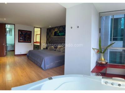 Apartaestudio en venta en El Poblado, Medellín, 94 m² · foto 7 de 10