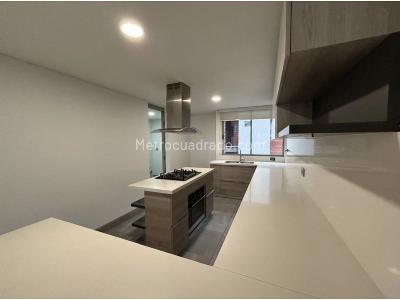 Apartamento en venta en Laureles, Medellín · foto 7 de 20