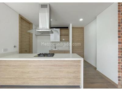 Apartamento en venta en Loma Del Escobero, Envigado · foto 2 de 18