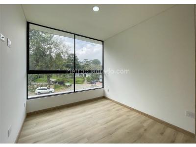 Apartamento en venta en Loma Del Escobero, Envigado · foto 9 de 18