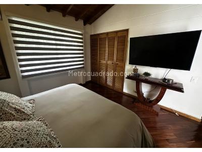 Casa de 3 alcobas en venta en San Lucas Poblado, Medellín, 229 m² · foto 5 de 18