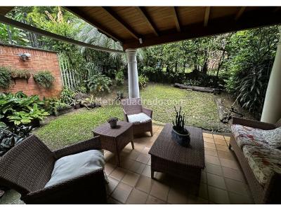 Casa de 3 alcobas en venta en San Lucas Poblado, Medellín, 229 m² · foto 13 de 18
