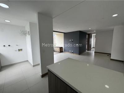 Apartamento en venta en Castropol Poblado, Medellín · foto 3 de 20