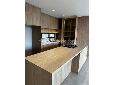 Apartamento de 4 alcobas en venta en Loma Del Escobero, Envigado, 311 m² · foto 13 de 20