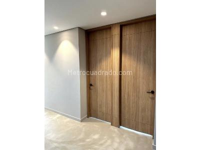Apartamento de 4 alcobas en venta en Loma Del Escobero, Envigado, 311 m² · foto 19 de 20