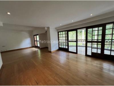 Casa de 4 alcobas en venta en El Poblado, Medellín, 1600 m² · foto 7 de 19
