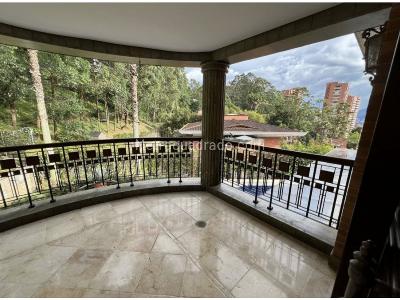 Casa de 4 alcobas en venta en El Poblado, Medellín, 1600 m² · foto 9 de 19