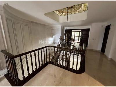 Casa de 4 alcobas en venta en El Poblado, Medellín, 1600 m² · foto 12 de 19