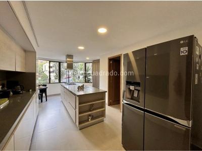 Apartamento de 4 alcobas en venta en El Poblado, Medellín, 398 m² · foto 2 de 20