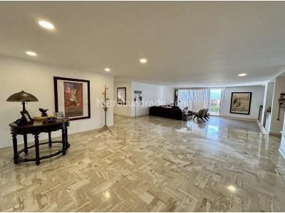 Apartamento de 4 alcobas en venta en El Poblado, Medellín, 398 m² · foto 14 de 20