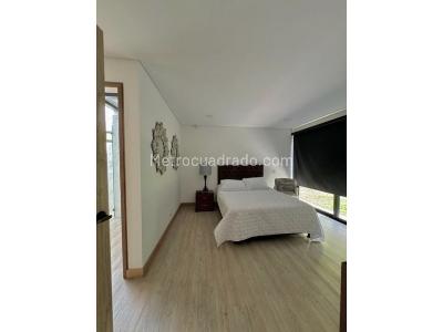 Casa de 3 alcobas en venta en Las Palmas, Medellín, 2000 m² · foto 2 de 16