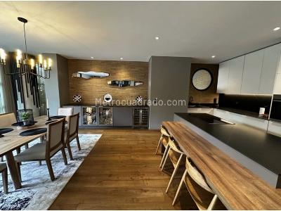 Apartamento de 3 alcobas en venta en El Poblado, Medellín, 267 m² · foto 2 de 20