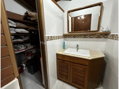 Casa de 5 alcobas en venta en Los Balsos, Medellín, 1412 m² · foto 4 de 20