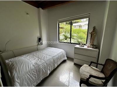 Casa de 5 alcobas en venta en Los Balsos, Medellín, 1412 m² · foto 5 de 20