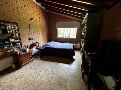 Casa de 5 alcobas en venta en Los Balsos, Medellín, 1412 m² · foto 6 de 20