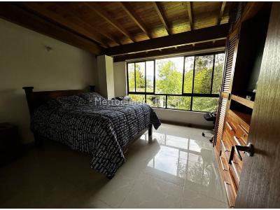 Casa de 5 alcobas en venta en Los Balsos, Medellín, 1412 m² · foto 10 de 20