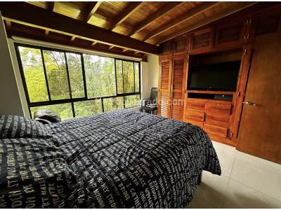 Casa de 5 alcobas en venta en Los Balsos, Medellín, 1412 m² · foto 19 de 20