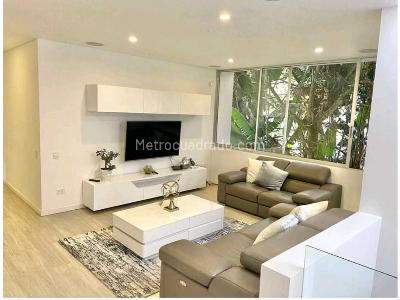 Casa de 5 alcobas en venta en Los Balsos, Medellín, 700 m² · foto 2 de 10