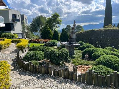 Casa de 4 alcobas en venta en Los Balsos Poblado, Medellín, 350 m² · foto 7 de 20