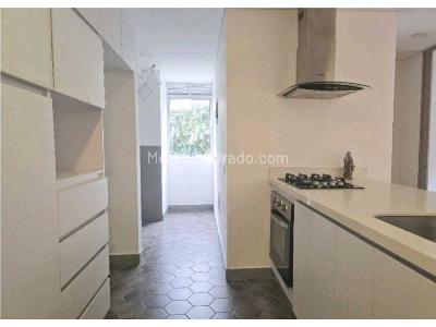 Apartamento en venta en El Poblado, Medellín · foto 2 de 9