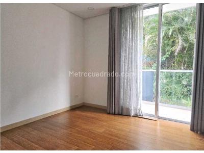 Apartamento en venta en El Poblado, Medellín · foto 3 de 9