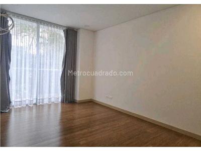 Apartamento en venta en El Poblado, Medellín · foto 4 de 9