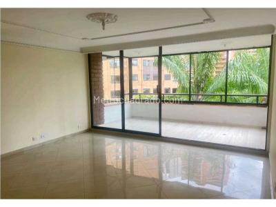 Apartamento de 4 alcobas en venta en Castilla Poblado, Medellín, 260 m² · foto 2 de 20
