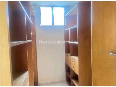 Apartamento de 4 alcobas en venta en Castilla Poblado, Medellín, 260 m² · foto 17 de 20