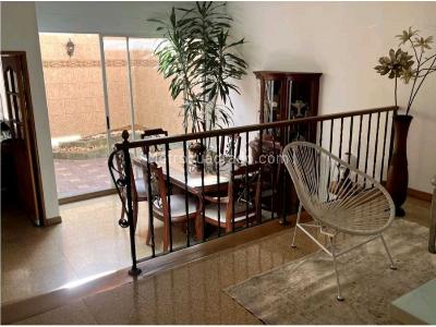Casa de 4 alcobas en venta en El Poblado, Medellín, 216 m² · foto 3 de 20